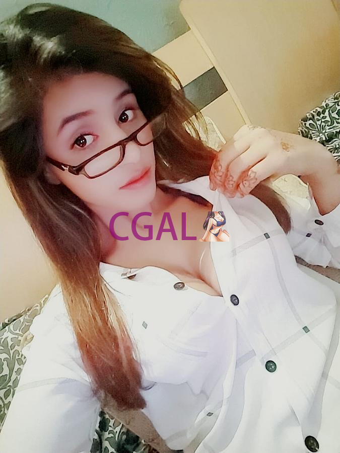 A Gorgeous Instagram Girl For Nights Of Passion