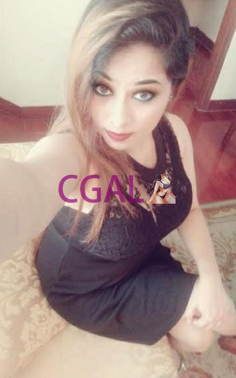 A Hot Model To Give Unforgettable Experience